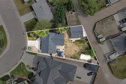 613 33 Street SOUTH Lethbridge, AB T1J 3V8