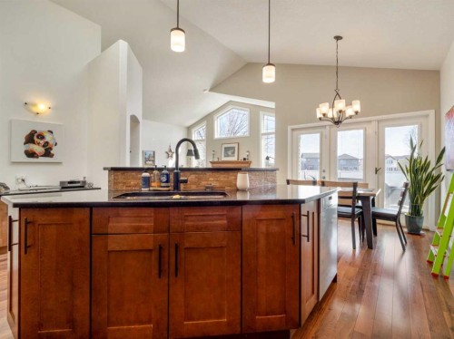 1656 Coalbanks Boulevard West, Lethbridge, AB 