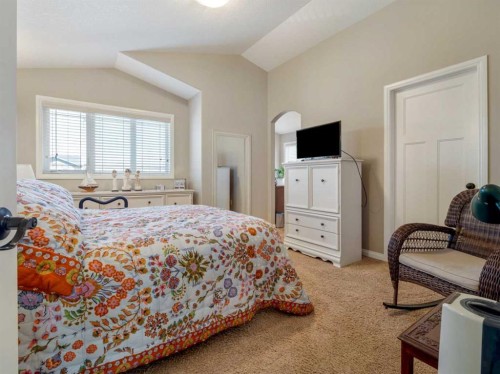 1656 Coalbanks Boulevard West, Lethbridge, AB 
