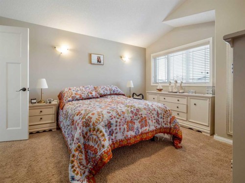 1656 Coalbanks Boulevard West, Lethbridge, AB 
