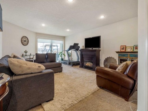 1656 Coalbanks Boulevard West, Lethbridge, AB 