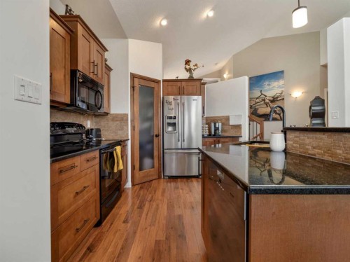 1656 Coalbanks Boulevard West, Lethbridge, AB 