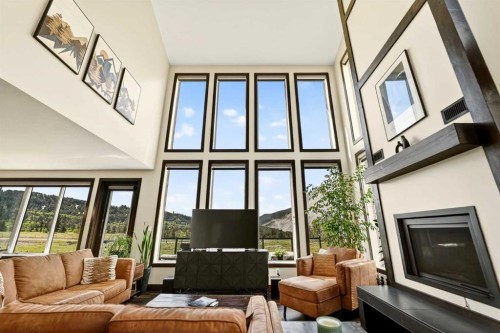 2616 Valley Ridge Drive, Frank, AB 