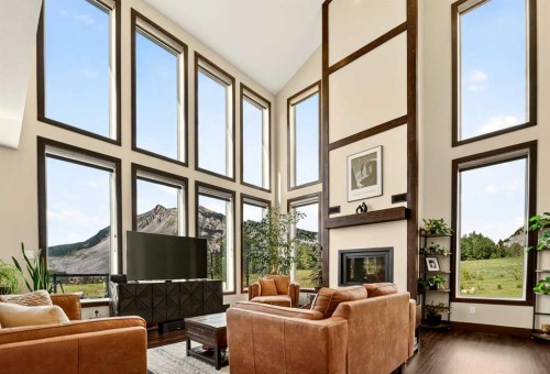2616 Valley Ridge Drive, Frank, AB 