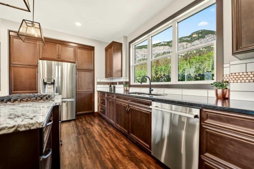 2616 Valley Ridge Drive, Frank, AB 