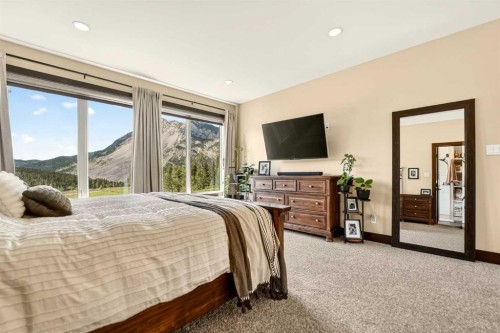 2616 Valley Ridge Drive, Frank, AB 