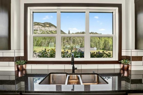 2616 Valley Ridge Drive, Frank, AB 