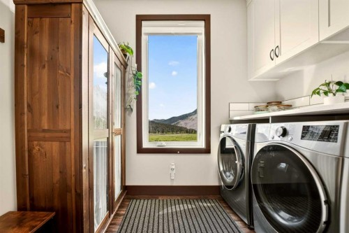 2616 Valley Ridge Drive, Frank, AB 