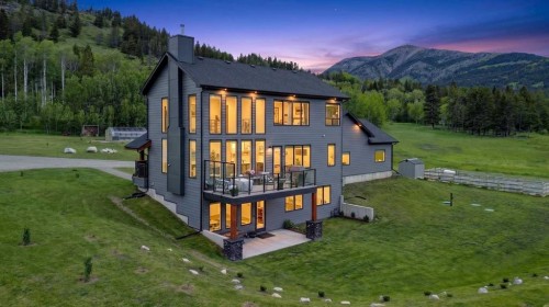 2616 Valley Ridge Drive, Frank, AB 