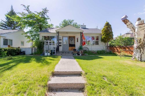 1118 12B Street SOUTH Lethbridge, AB T1K 1S2