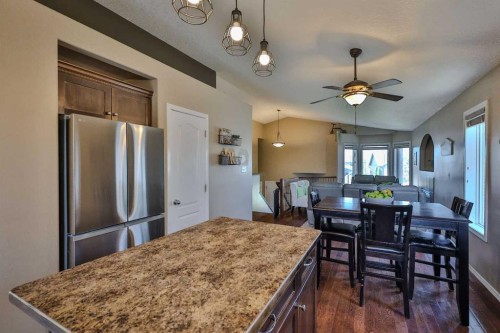 308 Tartan Circle West, Lethbridge, AB 