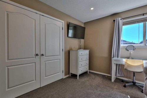 308 Tartan Circle West, Lethbridge, AB 