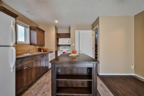 308 Tartan Circle West, Lethbridge, AB 