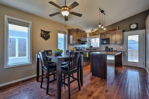 308 Tartan Circle West, Lethbridge, AB 