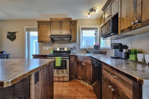 308 Tartan Circle West, Lethbridge, AB 