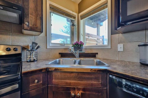 308 Tartan Circle West, Lethbridge, AB 