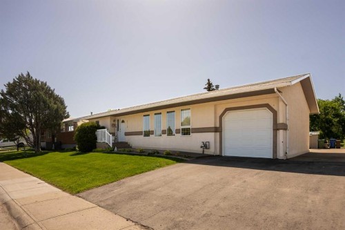 4612 50 Avenue, Taber, AB 