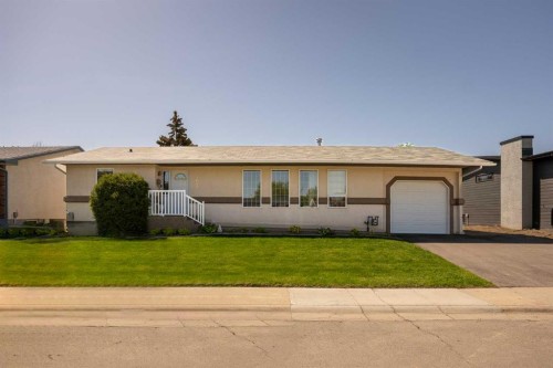 4612 50 Avenue, Taber, AB 