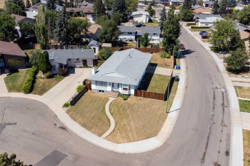 96 Oxford Road West, Lethbridge, AB - Outdoor