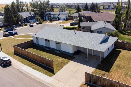 96 Oxford Road West, Lethbridge, AB - Outdoor