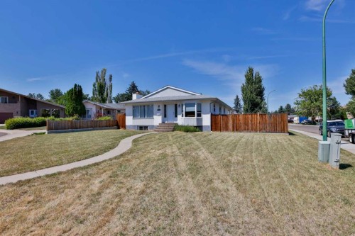 96 Oxford Road West, Lethbridge, AB - Outdoor