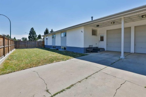 96 Oxford Road West, Lethbridge, AB - Outdoor