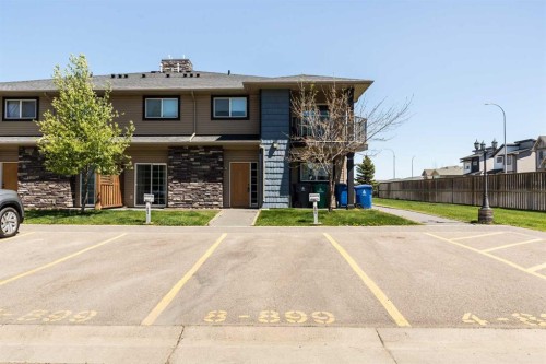 8-899 Mt Sundance Manor WEST Lethbridge, AB T1J 1X7