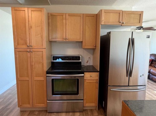127 2 Avenue North, Vauxhall, AB 