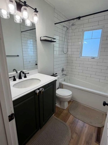 127 2 Avenue North, Vauxhall, AB 