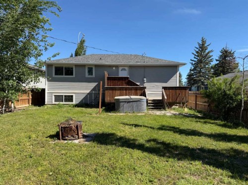 127 2 Avenue North, Vauxhall, AB 