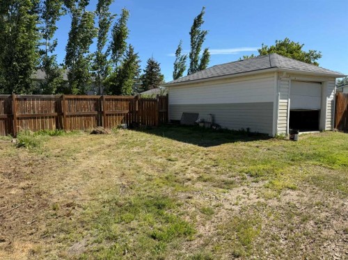 127 2 Avenue North, Vauxhall, AB 