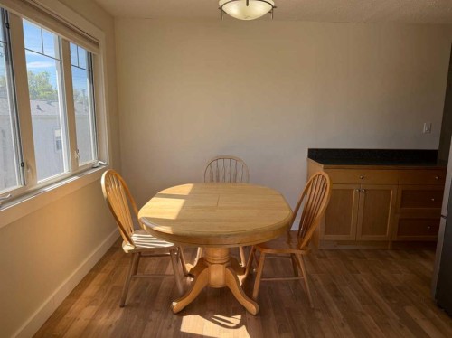 127 2 Avenue North, Vauxhall, AB 