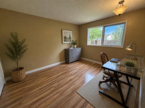 185 Pensacola Court West, Lethbridge, AB 
