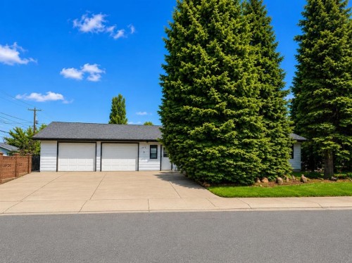 2015 24 Street SOUTH Lethbridge, AB T1K 2M6
