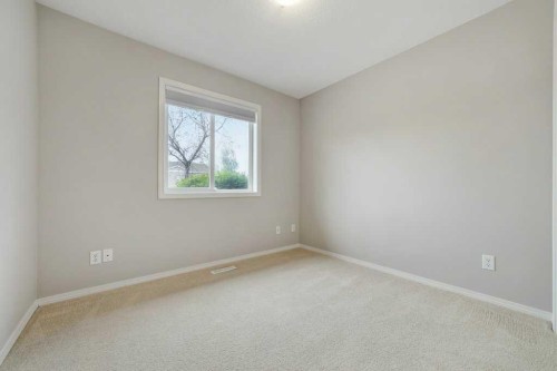 3-105 Silkstone Road West, Lethbridge, AB 