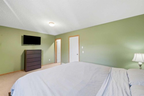 96 Eversyde Court Sw, Calgary, AB 