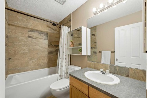 96 Eversyde Court Sw, Calgary, AB 
