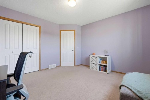 96 Eversyde Court Sw, Calgary, AB 