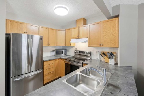 96 Eversyde Court Sw, Calgary, AB 