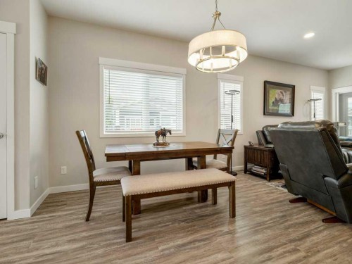 1-322 Northlander Bend West, Lethbridge, AB - Indoor Photo Showing Dining Room