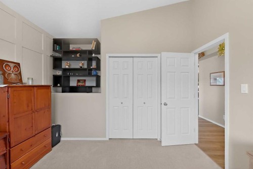65 Canyoncrest Point West, Lethbridge, AB 