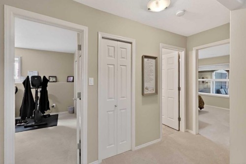 65 Canyoncrest Point West, Lethbridge, AB 