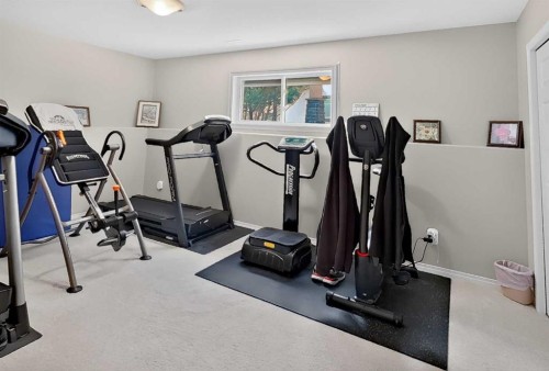 65 Canyoncrest Point West, Lethbridge, AB 