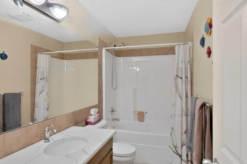 65 Canyoncrest Point West, Lethbridge, AB 
