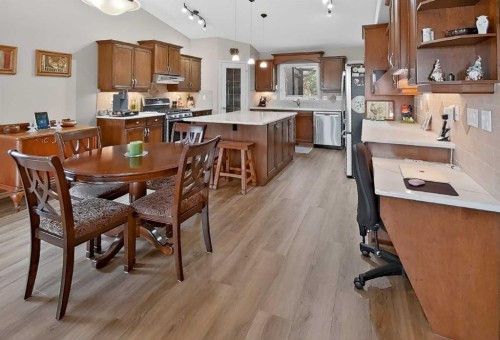 65 Canyoncrest Point West, Lethbridge, AB 