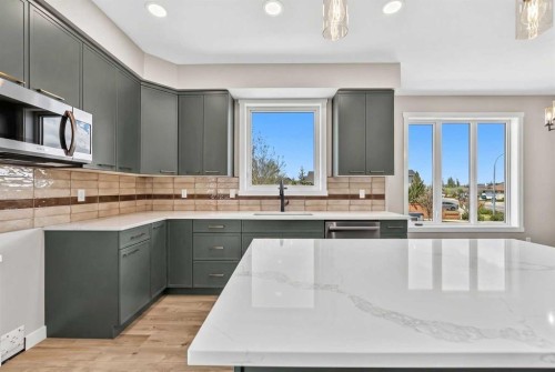 74 Riverpark Boulevard West, Lethbridge, AB - Indoor Photo Showing Kitchen