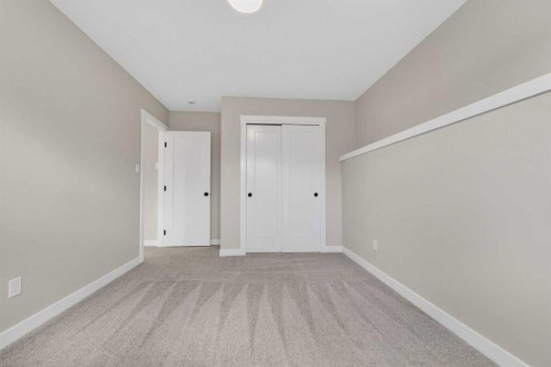 74 Riverpark Boulevard West, Lethbridge, AB - Indoor Photo Showing Other Room