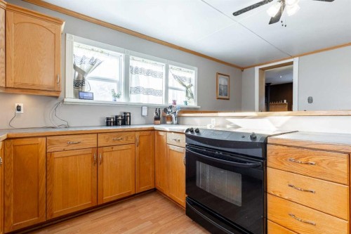 30058 Hwy 501, Cardston, AB 