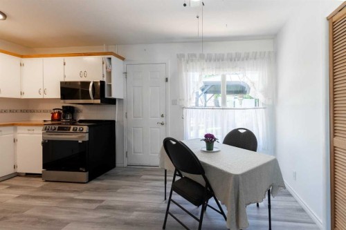 2206 5A Avenue North, Lethbridge, AB 