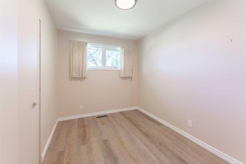 2206 5A Avenue North, Lethbridge, AB 